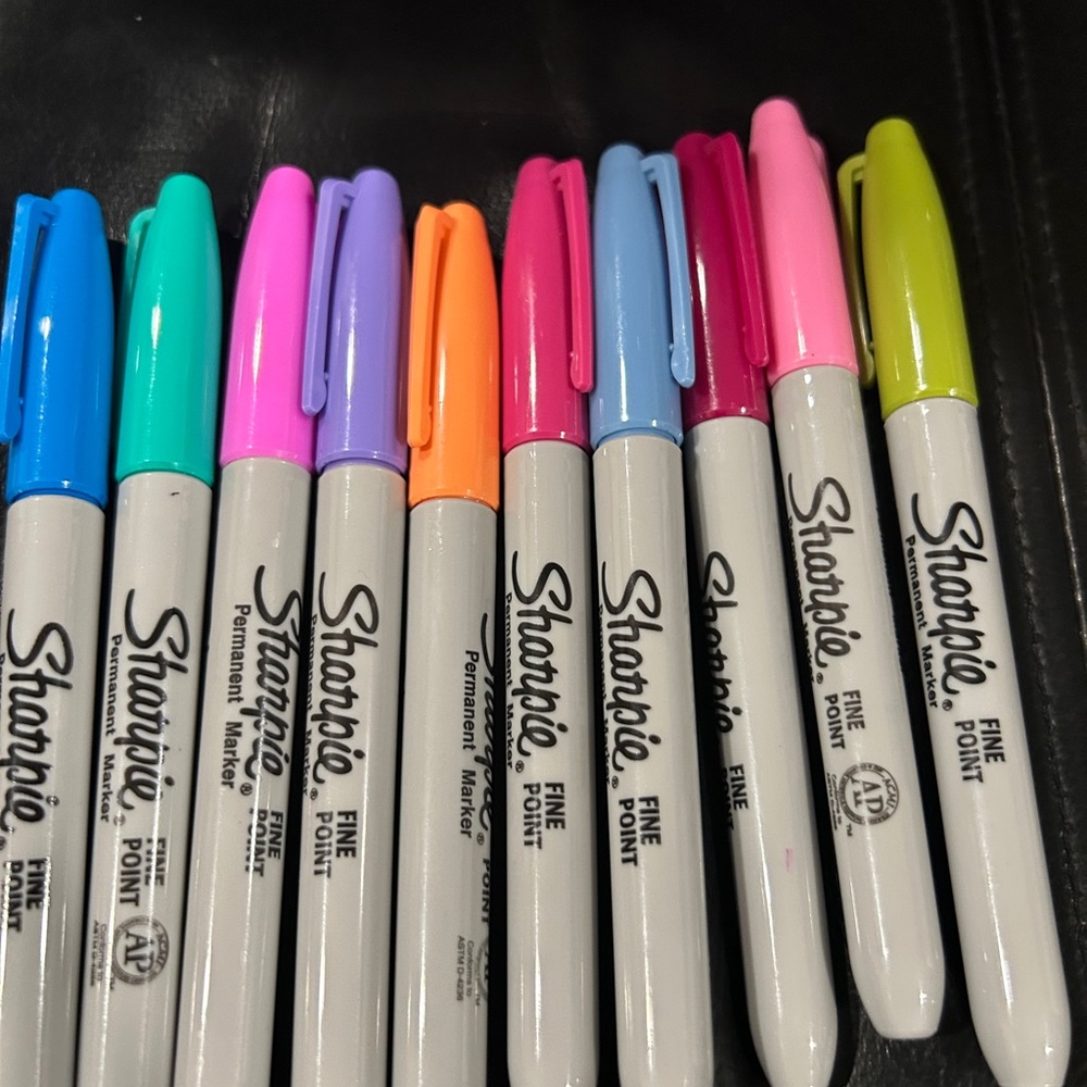 Sharpie Assorted Color Permanent Markers - Picture 4 of 6